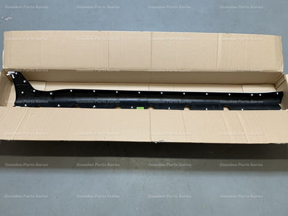 Genuine Rocker Molding Side Sill Right 87752J3000EB for Hyundai Veloster 19-21